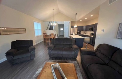 Doylestown House | Doylestown Delight-beautiful, new, fully equipped 4BR, in quiet neighborhood