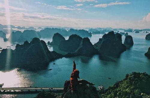 Ha Long Bed & Breakfast | Dragon hotel