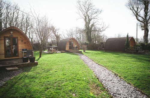 Dwyran Cabin | Dragon's Den Glamping Retreat