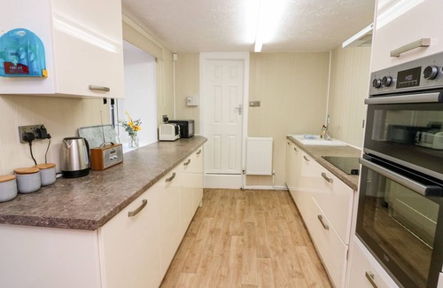 Plymouth Cottage | Drake's Retreat