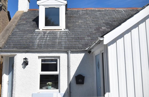 Findhorn Cottage | Dram Cottage, Findhorn Bay - sleeps 6 guests in 3 bedrooms