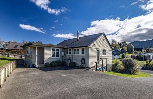 Ohakune House | Drasko's Den - Ohakune Holiday Home
