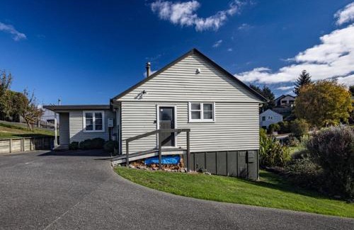 Ohakune House | Drasko's Den - Ohakune Holiday Home