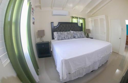 Mammee Bay House | Draxhall Counytry Club Stays