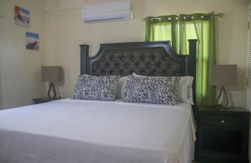 Mammee Bay House | Draxhall Counytry Club Stays