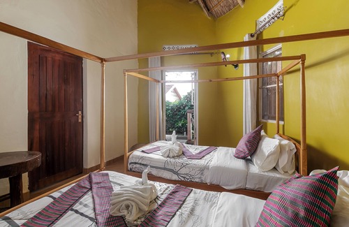 Entebbe Bed & Breakfast | DREAM JET COTTAGES