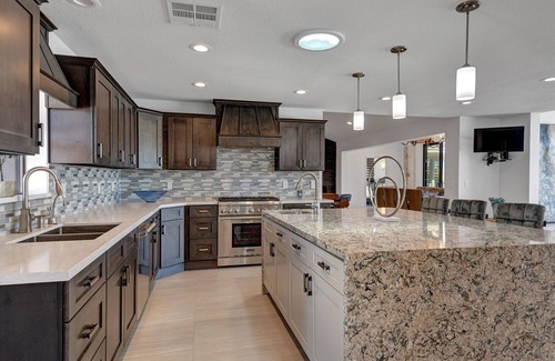 Cathedral City Cove House | Dream Oasis Pool 5bed 5bath, pool, spa, game room, cinema, putting green