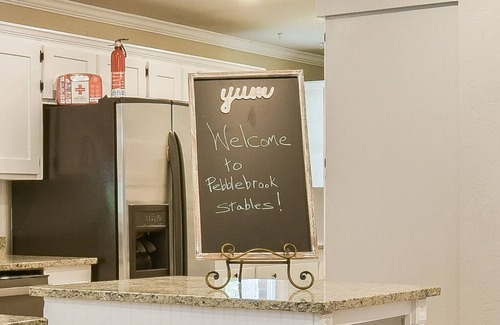 Gainesville Apartment | Dream Vacation Resort