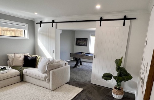 Metung House | Dream Views, Large Waterfront Oasis in Kings Cove Estate Metung