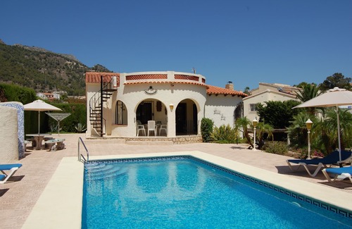 La Canuta House | Dream Villa with private pool + sea views for up to 5 people in Calpe
