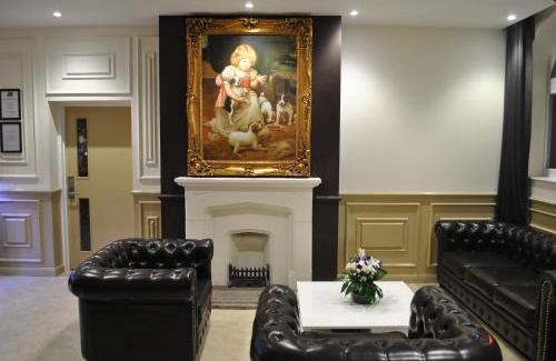 Barking Hotel | Dreams Hotel