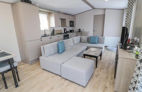 Morpeth House | Dreams & Streams