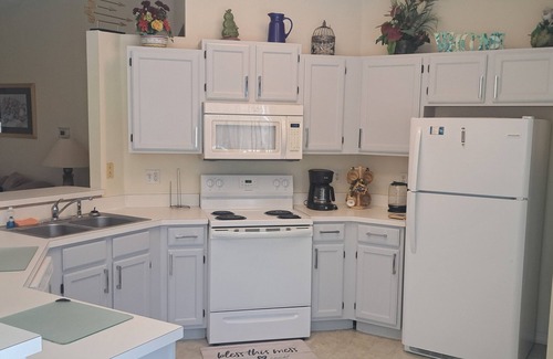 Lindfields Villa | 'Dreamstay' 4 BR Exec Single Story Home with Pool-Near Disney