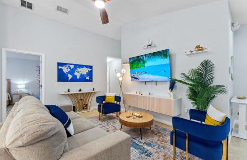Haines City House | Dreamy 3BR, Pool,Golf, Disney, Universal, Legoland