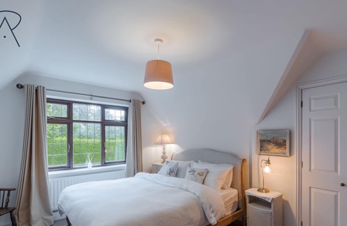 Cookham Dean House | Dreamy 5-Bedroom Home in Cookham