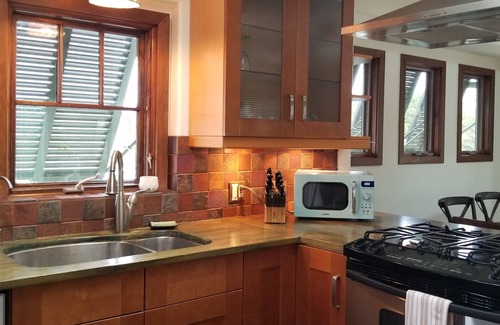 Leucadia House | Dreamy, one-of-a-kind beach bungalow on Neptune! Hot tub/2 blocks to beaches.