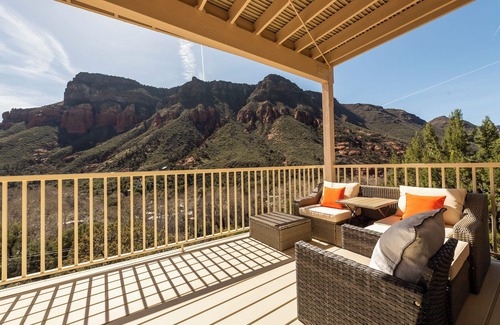 Sedona House | Dreamy Sedona Cabin in Oak Creek Canyon