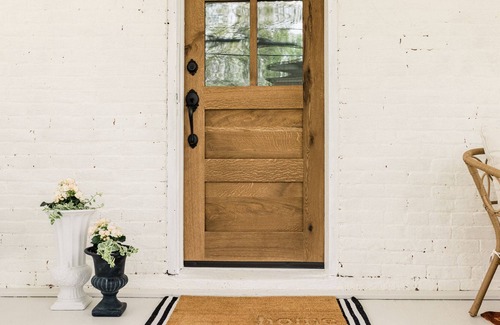 Beach City Cottage | Dreamy Vintage Cottage near Amish Country, Ohio
