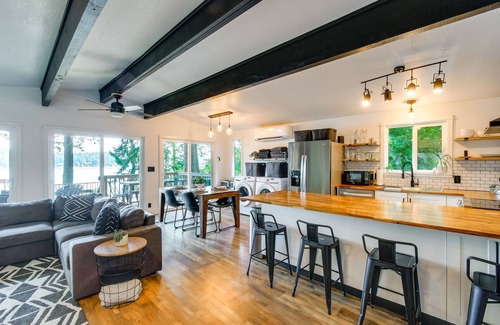 Olympia Cabin | Dreamy Wooded Cabin with Private Beach & Kayaks!