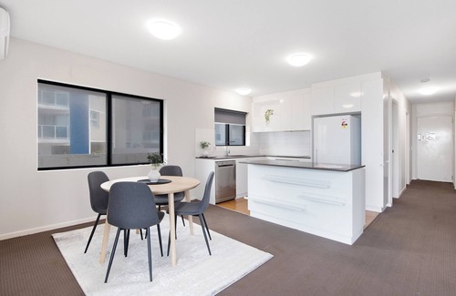 Surfers Paradise Apartment | Driftwood Apartments - Wow Stay