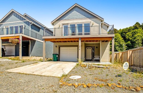 Rockaway Beach House | Driftwood Cove at Rockaway Beach