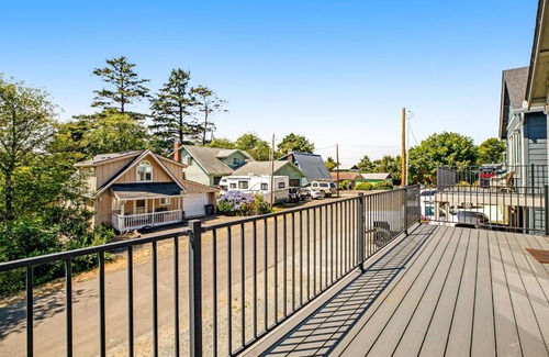 Rockaway Beach House | Driftwood Cove at Rockaway Beach