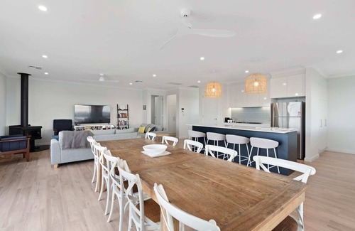 Middleton House | Driftwood Dunes - 67 Newell Avenue, Middleton