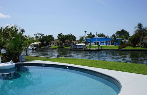 Venetian Way House | Drop Dead Gorgeous Waterfront Retreat