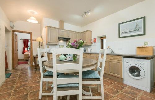 St Brides House | Drovers Cottage