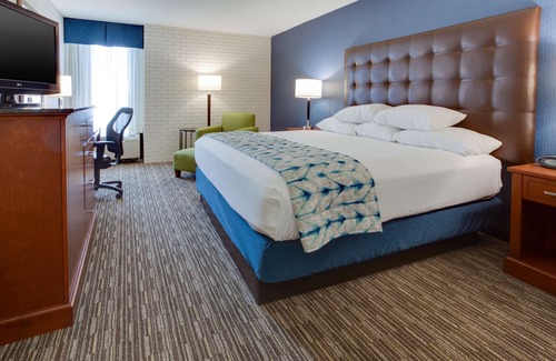 Larkwood Hotel | Drury Inn & Suites Nashville Airport