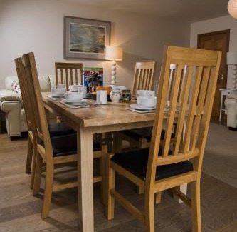 Rhyd-y-clafdy House | Drws Nesa