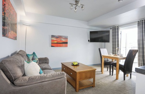 Llanycil Cottage | Drysgol Lakeside - Bala Lake