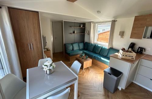 Lauwersoog Other | DS Chalets-Simonsgat 63-Geweldige 6 tot 7 persoons chalet met 2 badkamers-vakantiepark Lauwersoog-aan het Lauwersmeer