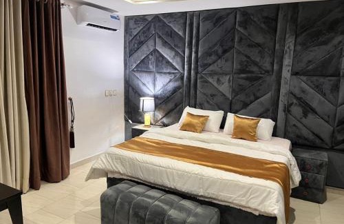 Alimosho Hotel | Dsign Apartment And Lounge