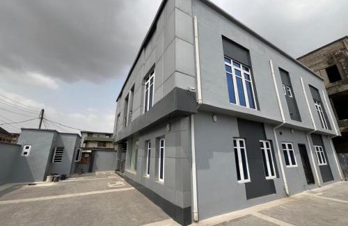 Alimosho Hotel | Dsign Apartment And Lounge