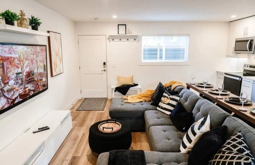 North End House | DT Cozy Retreat: The Oxford
