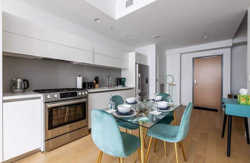 Vernon Condo | DTLA Bliss Views, Pool, Free Parking