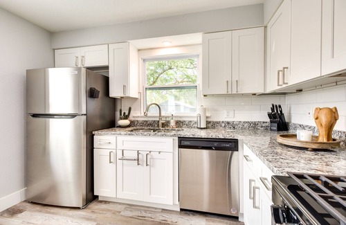 Winter Garden Cottage | Dtwn Winter Garden Home: 12 Mi to Disney!