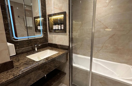 Al Qusais Hotel | Dubai Grand Hotel by Fortune