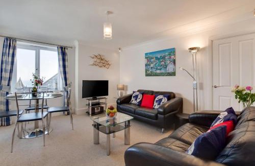 West Looe Apartment | Duchy Lemain Garden Apts