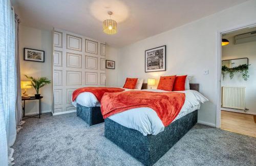 Dudley House | Dudley-5 Beds-contractors-parking-long Stay!