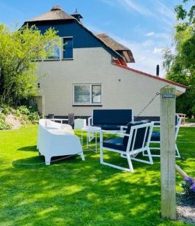 Makkum Villa | Duinvilla met sauna en whirlpool