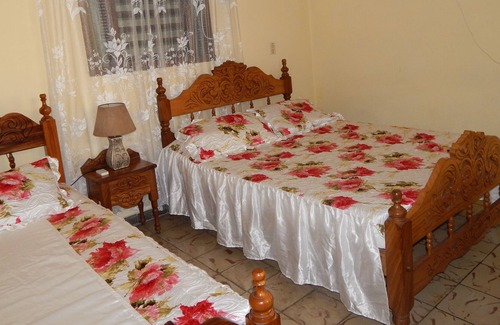 Santa Clara House | Dulce Paz