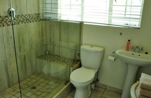 Dullstroom Apartment | Dullstroom Artist Cottages