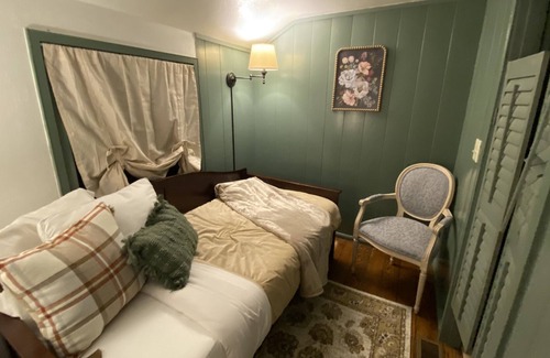 Ashley Oaks Cottage | Duncan Cottage