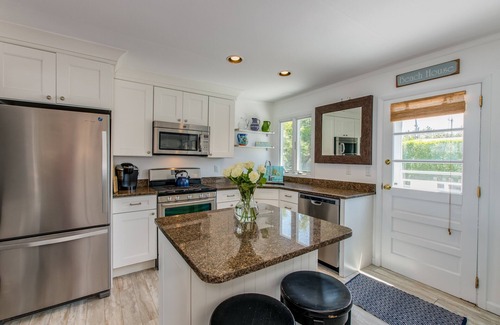 Westhampton Beach Cottage | Dune Rd Hamptons Bayfront Paradise!