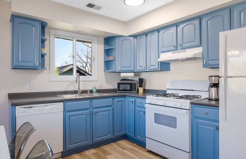 Michigan City Apartment | Dune Sky is a 2 Bedroom/2 Full Bath upper level duplex unit just a 2 minute walk to Lake Michigan