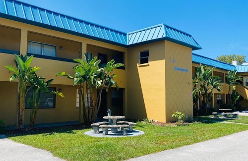 Dunedin House | Dunedin Causeway Honeymoon Caladesi Island 2-1