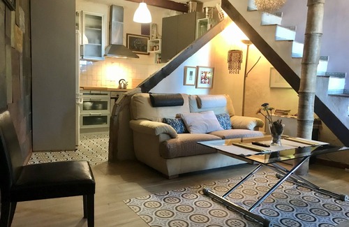 Sacromonte Apartment | Duplex con Terraza y con Vistas Únicas a la Alhambra en el Albayzin