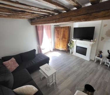 Sarrians Apartment | Duplex en terrasse sur les toits de Provence
